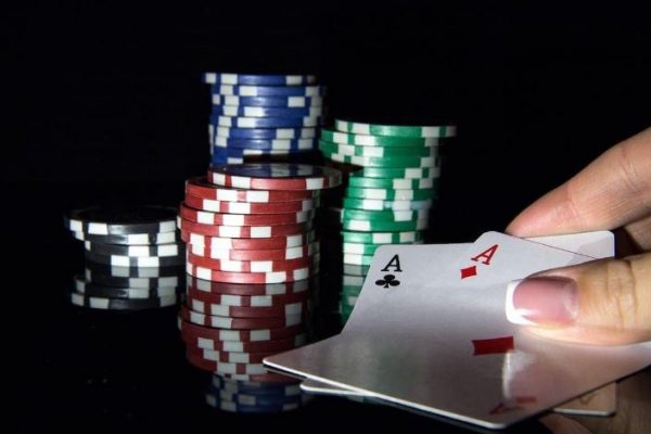 How to Stay Safe While Playing on Online Poker Sites